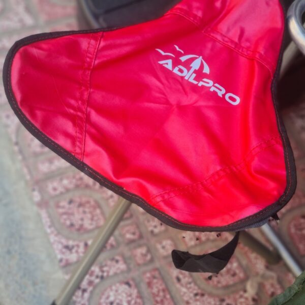 Chaise 3 pieds Chaise 3 pieds