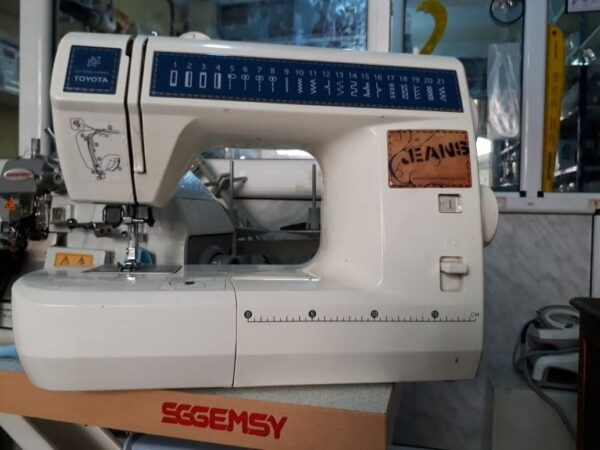 Machine à coudre TOYOTA JEANS ZigZag JSBA21 Machine à coudre TOYOTA JEANS ZigZag JSBA21