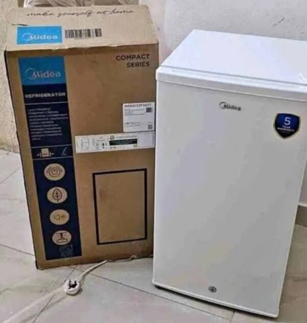 Maxi Bar Marque Midea 92L Blanc Maxi Bar Marque Midea 92L Blanc