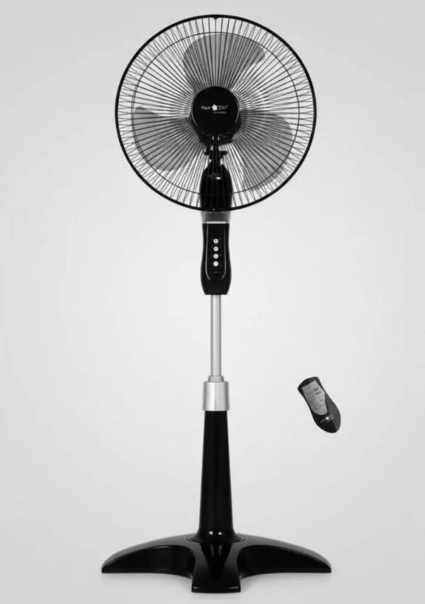Ventilateur Sur Pied Marque Cobra Blanc Et Noir Ventilateur Sur Pied Marque Cobra Blanc Et Noir