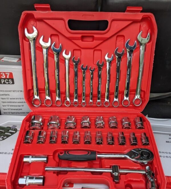 Caisse a douille 37pcs Caisse a douille 37pcs