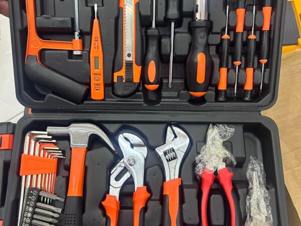 Caisse outils 72 pcs Très utile Caisse outils 72 pcs Très utile