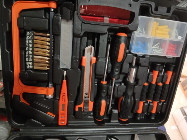 Caisse outils 72 pcs Très utile Caisse outils 72 pcs Très utile