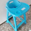 Chaise haute pour enfants, moderne, élégante, robuste et équipée de roulettes