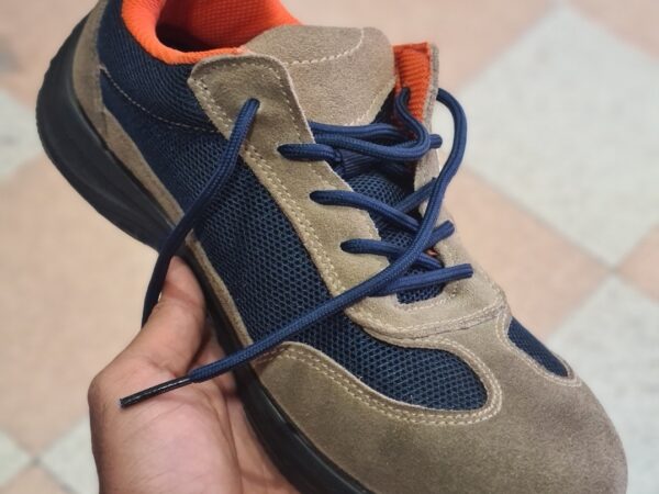 Chaussure de travail bon qualité