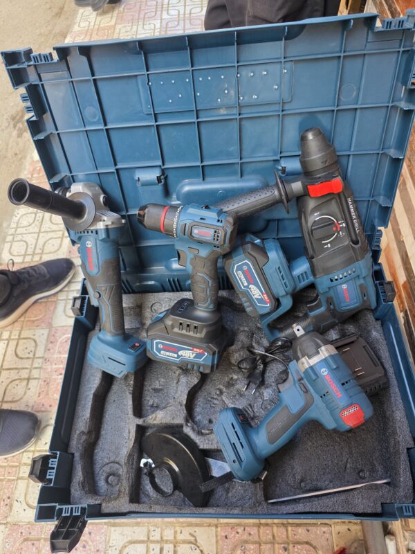 Kit BOSCH 4 en 1 Brushless 68V Kit BOSCH 4 en 1 Brushless 68V