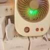 Mini ventilateur et diffuseur de parfum d'ambiance Mini ventilateur et diffuseur de parfum d'ambiance