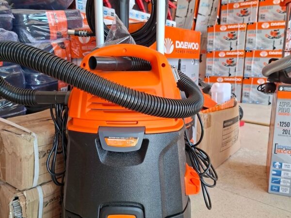 NETTOYEUR + SOUFFLEUR + ASPIRATEUR 3 EN 1 DAEWOO NETTOYEUR + SOUFFLEUR + ASPIRATEUR 3 EN 1 DAEWOO