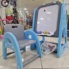 Table et chaise pour enfants avec tableau éducatif. Table et chaise pour enfants avec tableau éducatif.