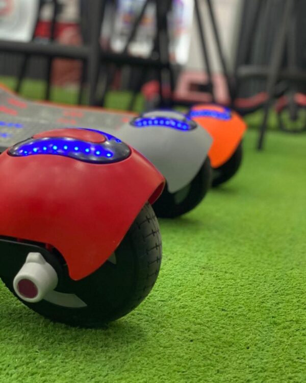 Trottinettes électriques pour enfants, noires Trottinettes électriques pour enfants, noires
