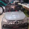 Voiture électrique pour enfants, modèle Mercedes 615. Voiture électrique pour enfants, modèle Mercedes 615.